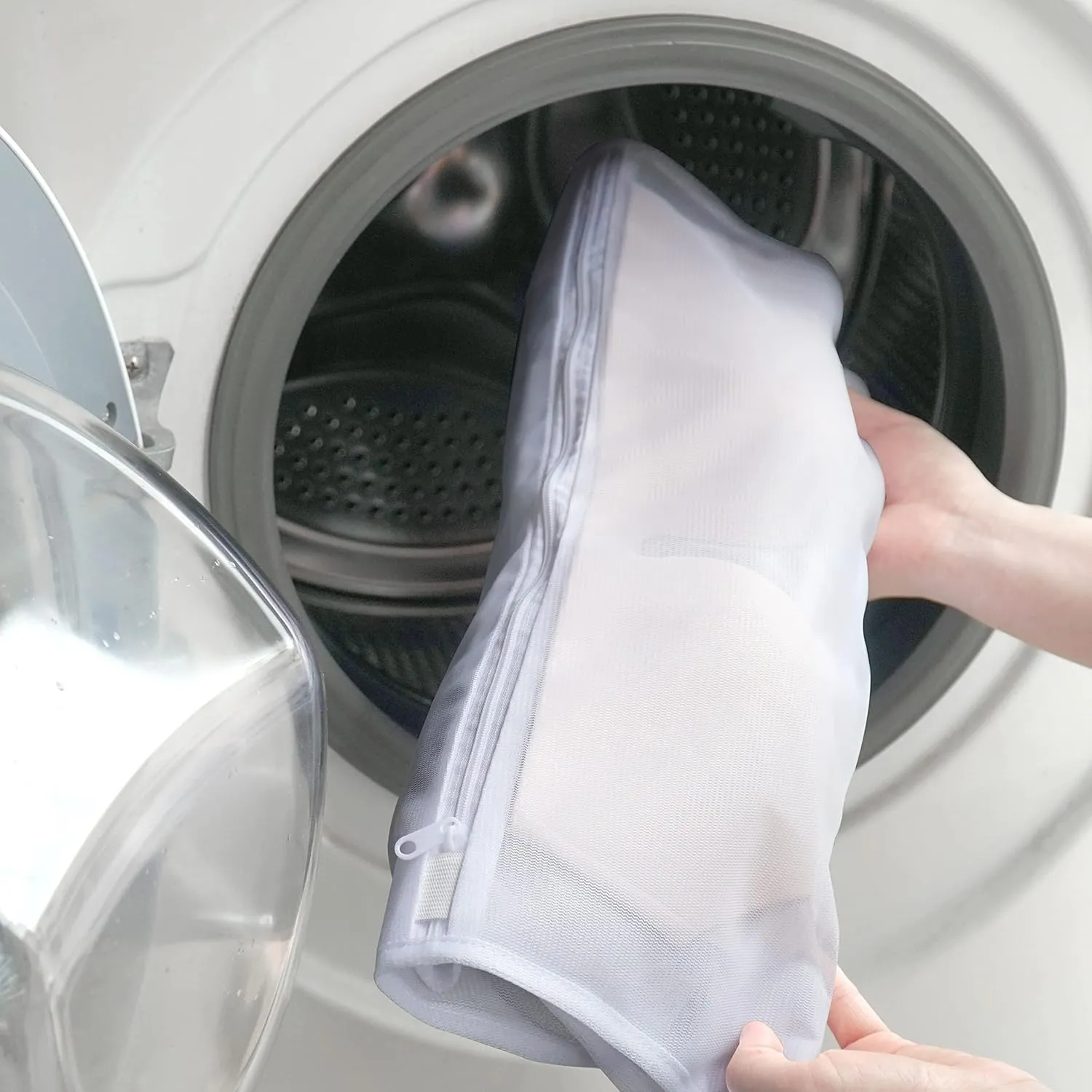 Bra laundry bags for washing machine, 1pc, Holds 4 A-D cups sizes, Cleans, Drys, Storage and Dust-proof 4-in-1, Cleans Better Than a Single Laundry Bag