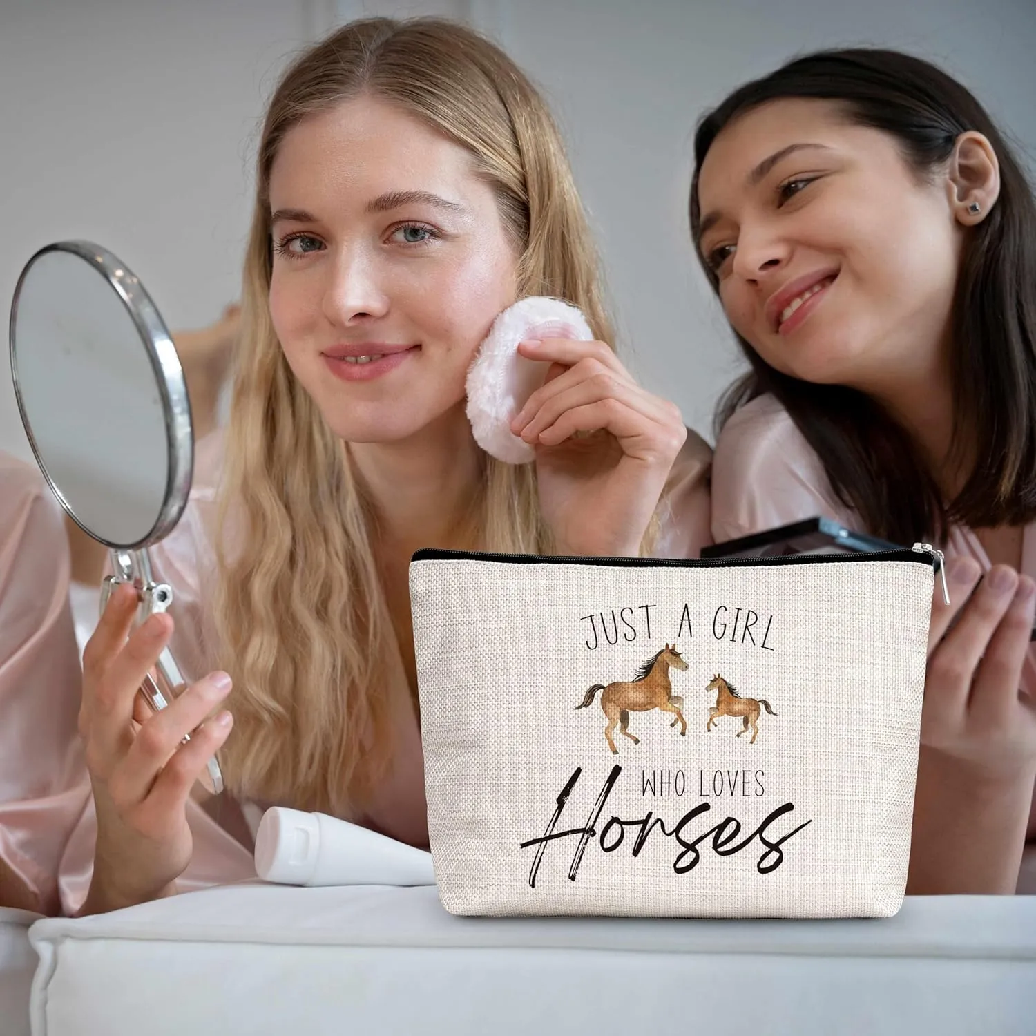 Horse Gifts Makeup Bag For Woman, Just A Woman Who Loves Horses Cosmetic Bag, Horse Lover Gift Bag, Animal Makeup Zipper Bag, Birthday Gifts For Family Friends Sister BFF, A26