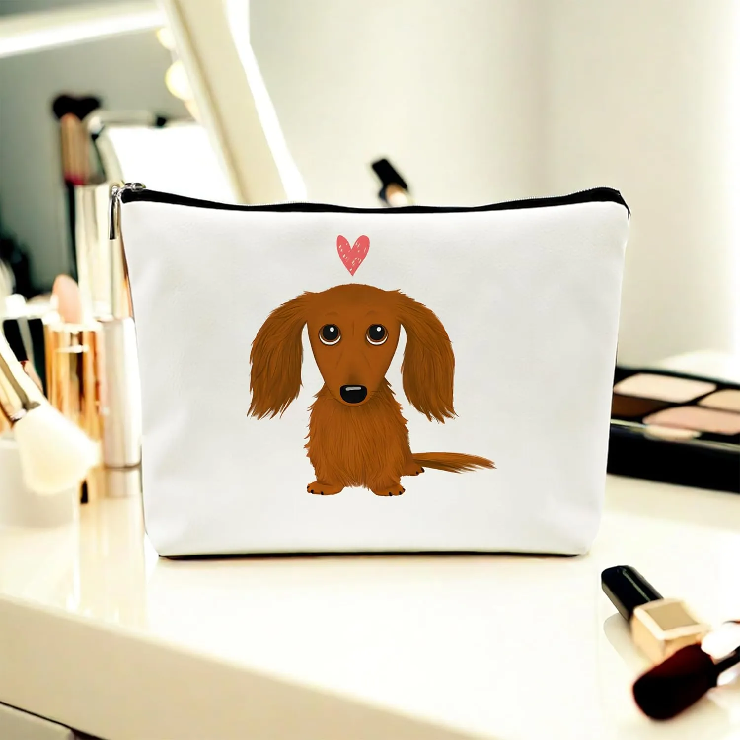 Long-haired Dachshund Cartoon Wiener Dog Heart Makeup Bag Travel Cosmetic Bags,Funny Dachshund Puppy Dog Cosmetic Makeup Bags with Zipper Pouch Travel Toiletry Case,(Pu Leather Makeup Bag)