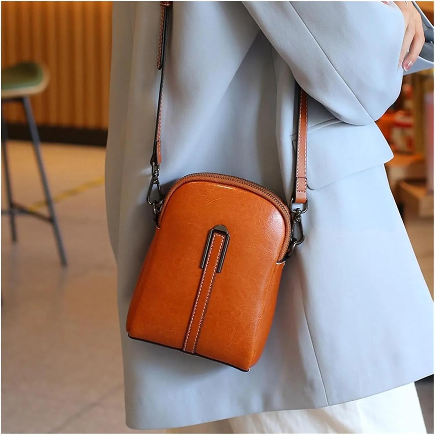 Summer Phone Bag Women's Oil Wax Cowhide Leather Crossbody Bag Fashionable and Casual Shoulder Bagladies' Small